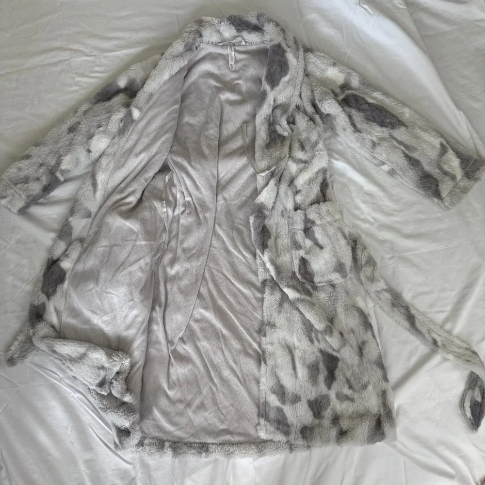Target Winter Home Long Robe - White/Grey - Picture 8 of 13